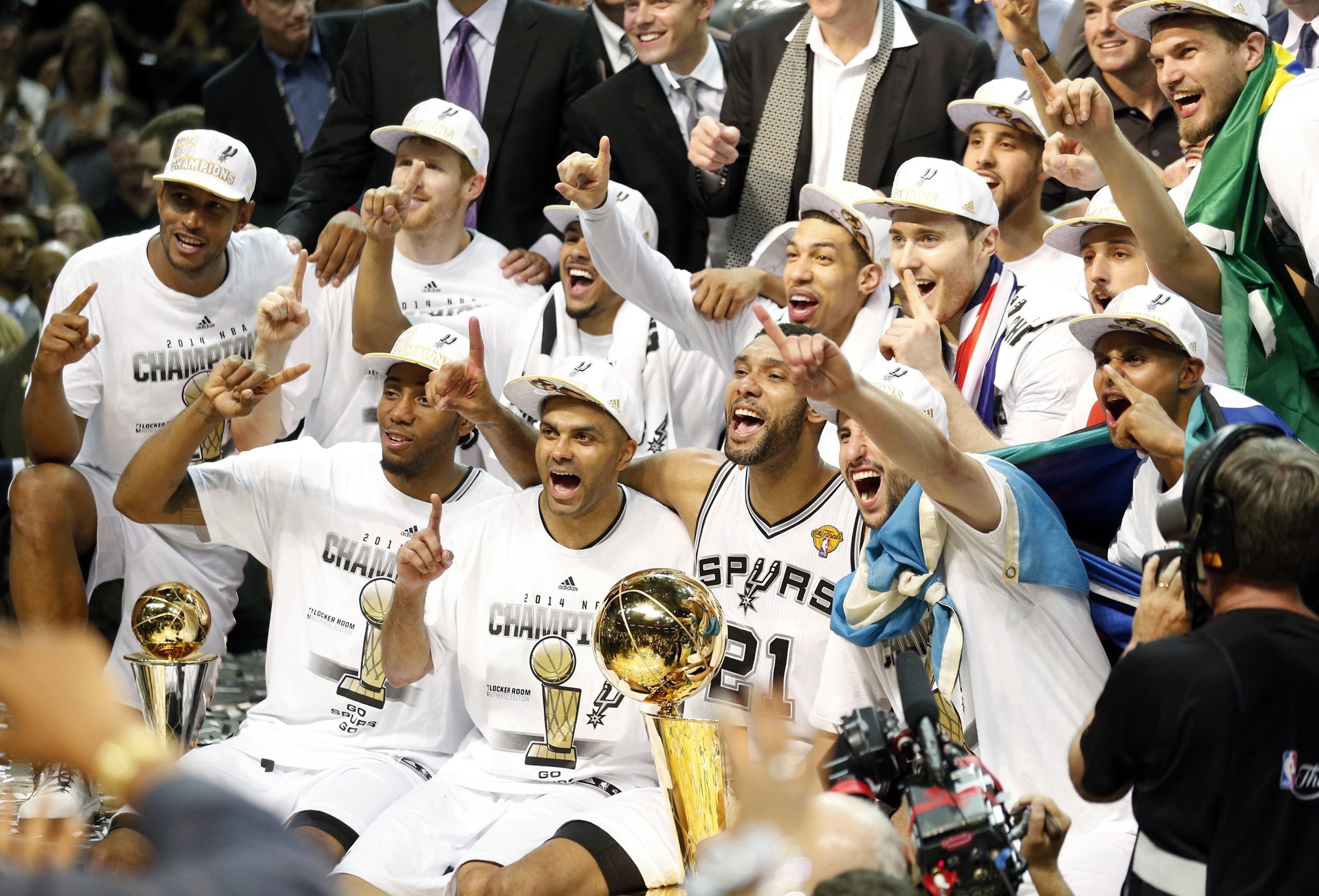 星空体育下载-12年前的NBA？马刺打散三巨头 库里初见峥嵘 阿杜MVP约基奇41号秀